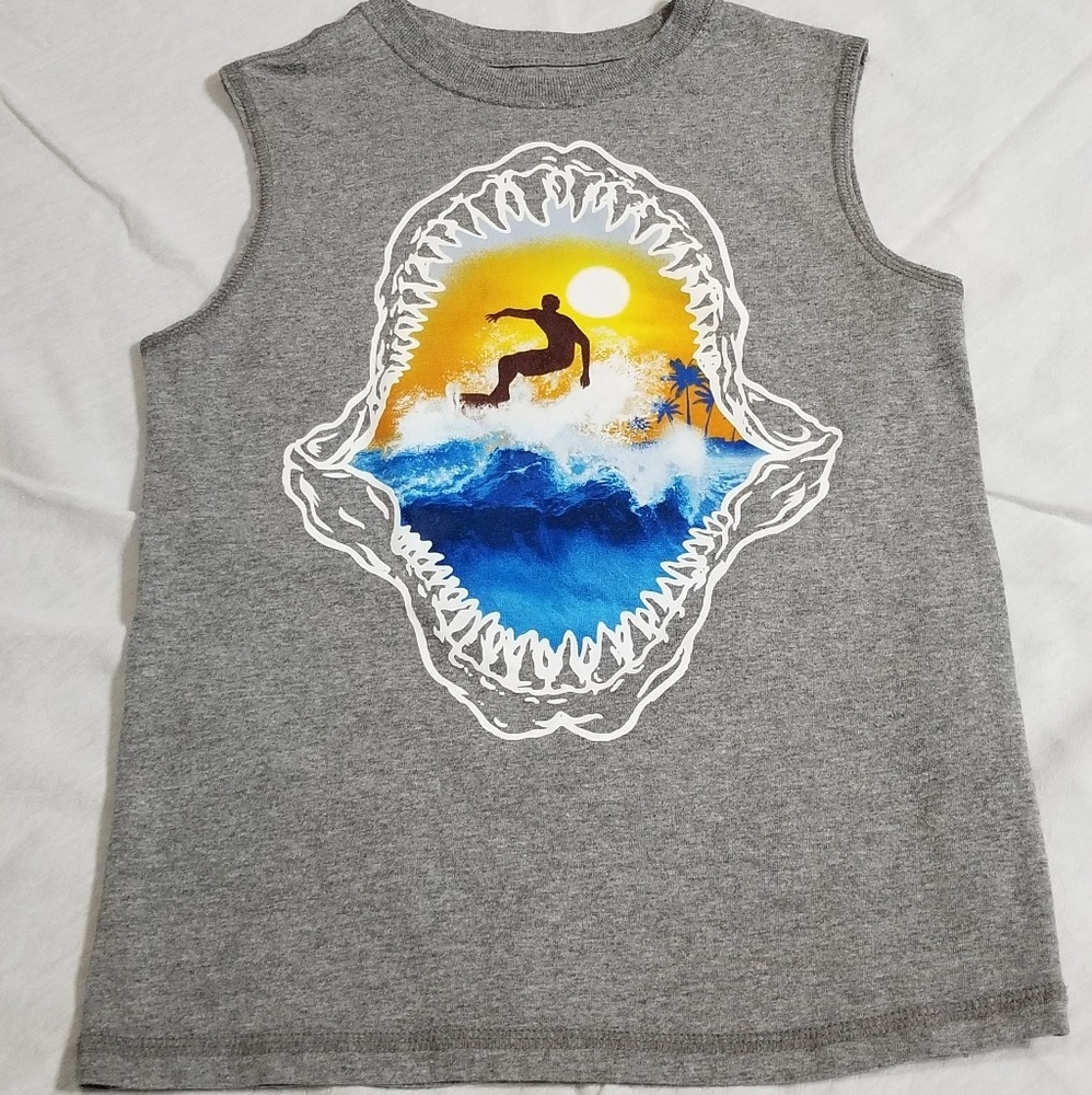 🏄‍♂️Shark/Surfer Tank Boys Large